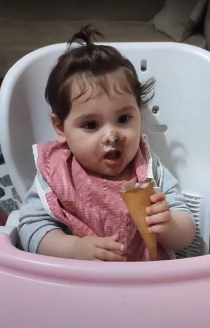 İşte Prensesin ilk dondurma yemesi :=)   08-06-2021